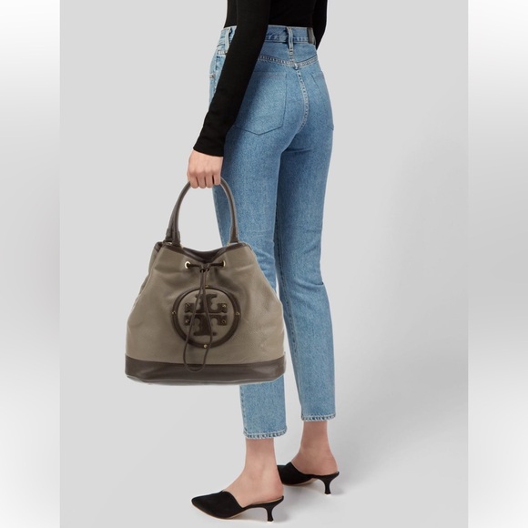 ***SOLD*** NWT Tory Burch Brown/Taupe Pebbled Leather Handbag - Picture 4 of 10